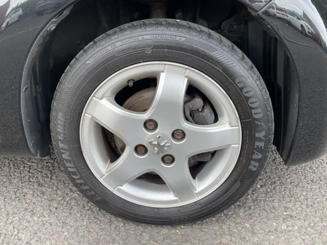 Peugeot 107 1.0 Allure image 13