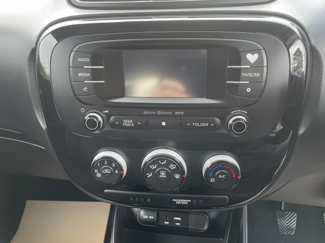 Kia Soul 1.6GDi Connect image 18