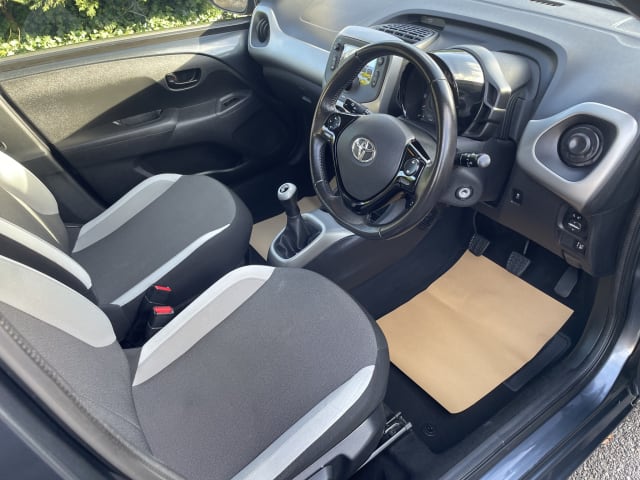 Toyota Aygo 1.0 VVTi X - Play image 15
