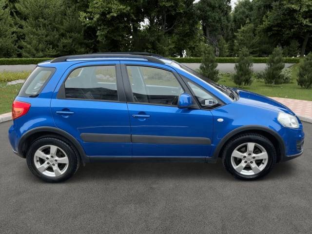 Suzuki SX4 1.6 SZ4 image 2