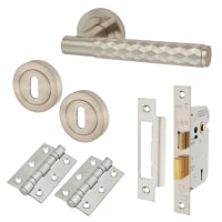 Altro Satin Nickel Diamond 3 Lever Sashlock Door Handles on Rose Pack - Luna Range