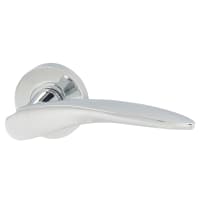 Jigtech Polished Chrome Door Handles on Round Rose - Vecta Range