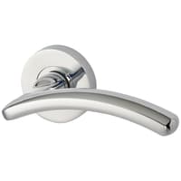 Jigtech Polished Chrome Door Handles on Round Rose - Viper Range