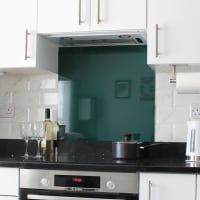 Altro Aluminium Kitchen Splashback - 900 x 750mm - Gloss Green