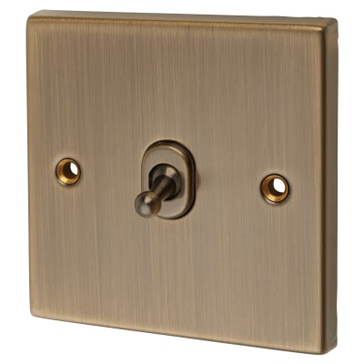 Knightsbridge 10AX 1 Gang 2 Way Toggle Light Switch - Antique Brass