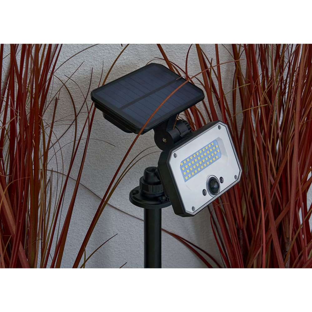 Forum Zink Maltby 2W LED Solar Ground Spike Garden Light Kit - IP65 - 4000K/RGB - Black - Pack of 4