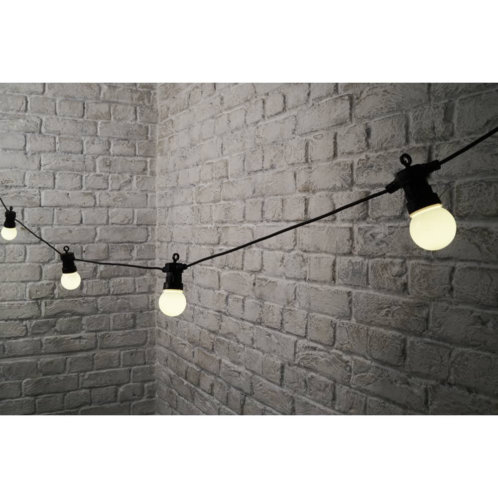 Hampstead Festoon LED 20 Golf Ball Bulb Garden Festoon Lights - IP44 - 3000K Warm White - Opal