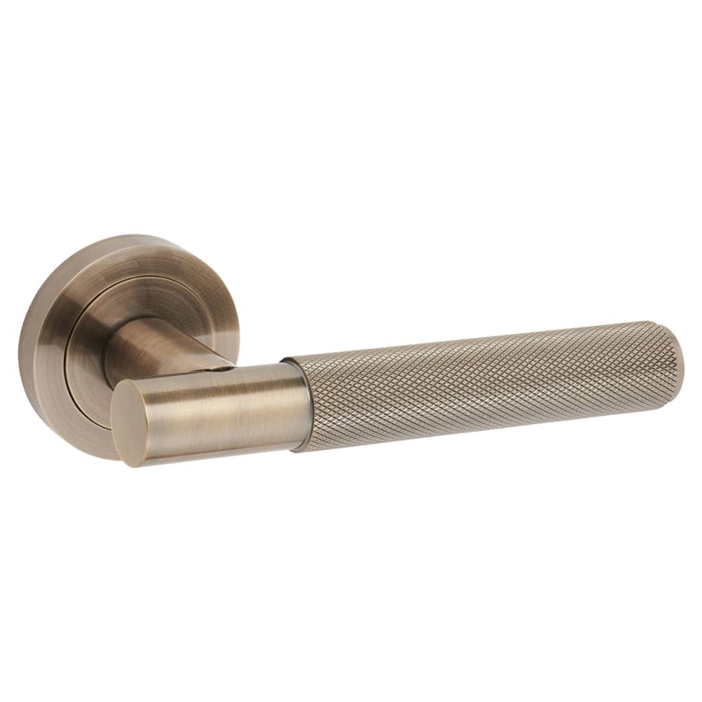 Altro Remi Knurled Door Handle on Rose - Antique Brass
