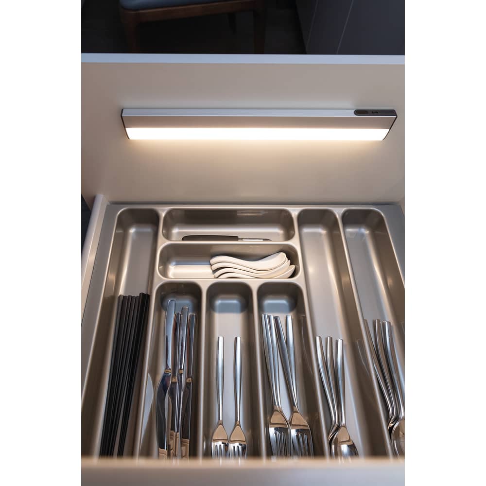 Integral LED SensorLux Cabinet Strip Light with Dual IR Hand Wave & Door Sensor - 261mm - 3000K