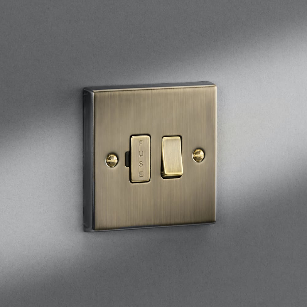 Despatch Spur Knightsbridge 13A 1 Gang Switched Fused Spur - Antique Brass ...