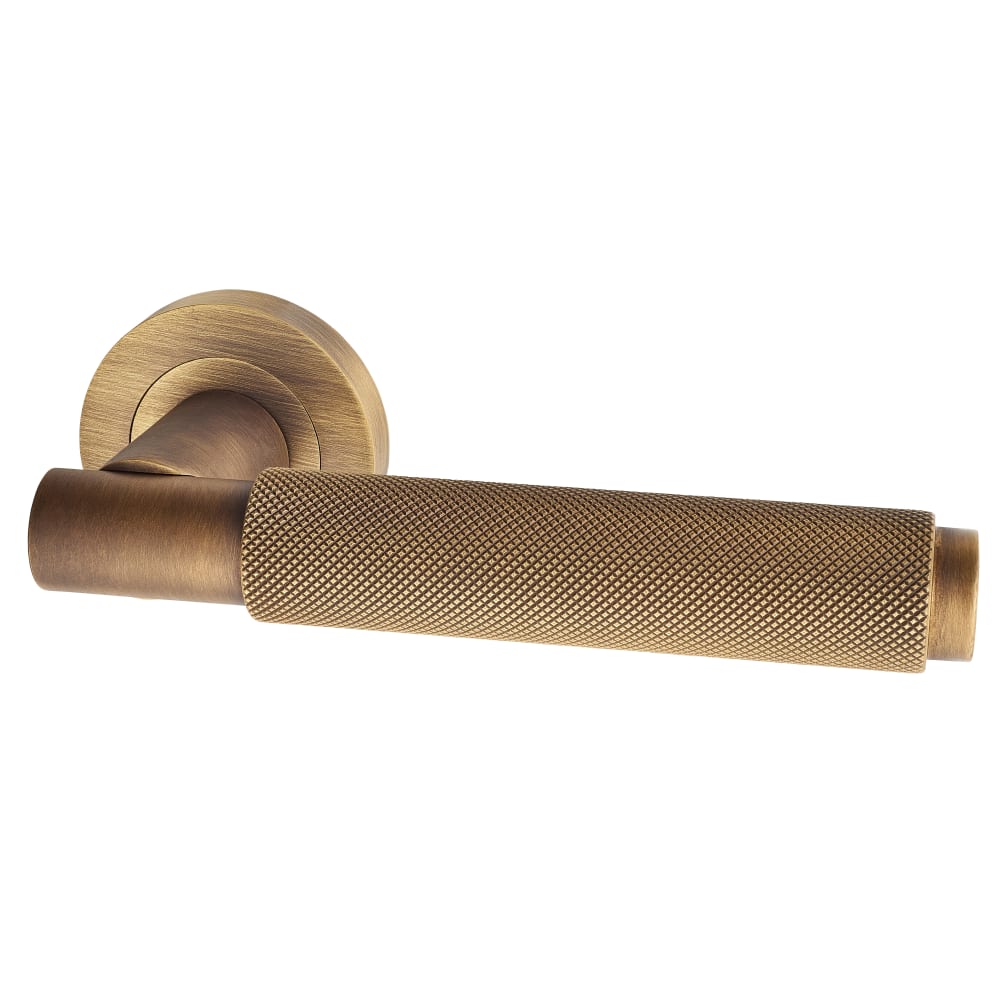 Serozzetta by Carlisle Brass Varese Knurled Door Handle on Rose - Antique Brass