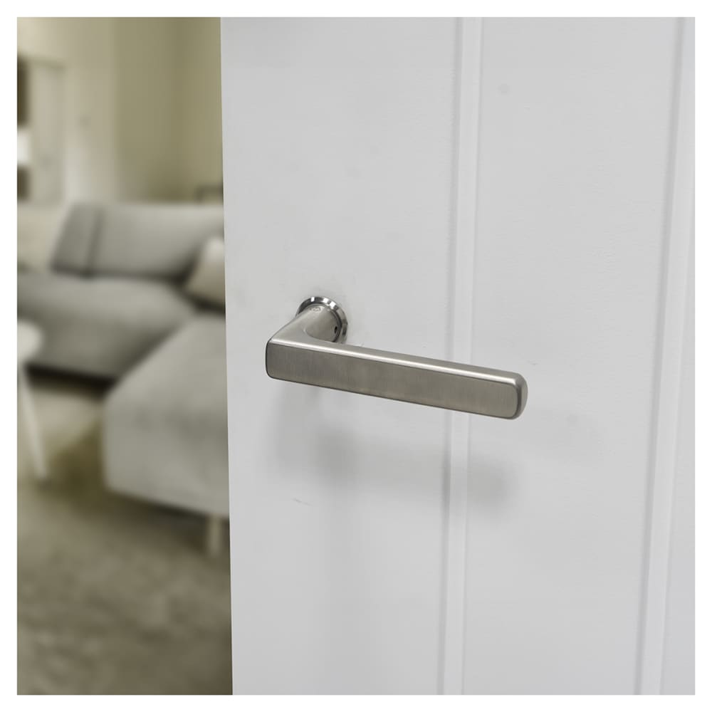 Hoppe Mini Rose Dallas Door Handle on Rose - Satin Nickel