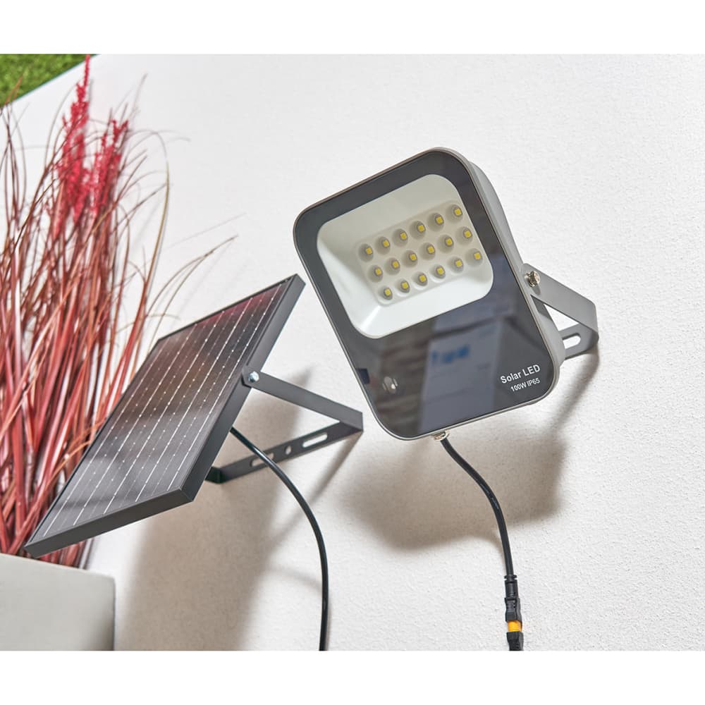 Floodlight with solar panel best sale