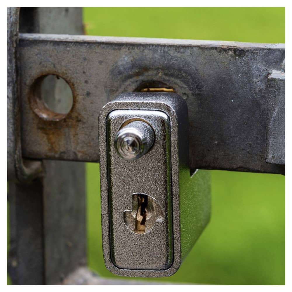 Armoured Shutter Lock - 60mm Body - 11 x 22mm Shackle - Keyed to Differ - Silver