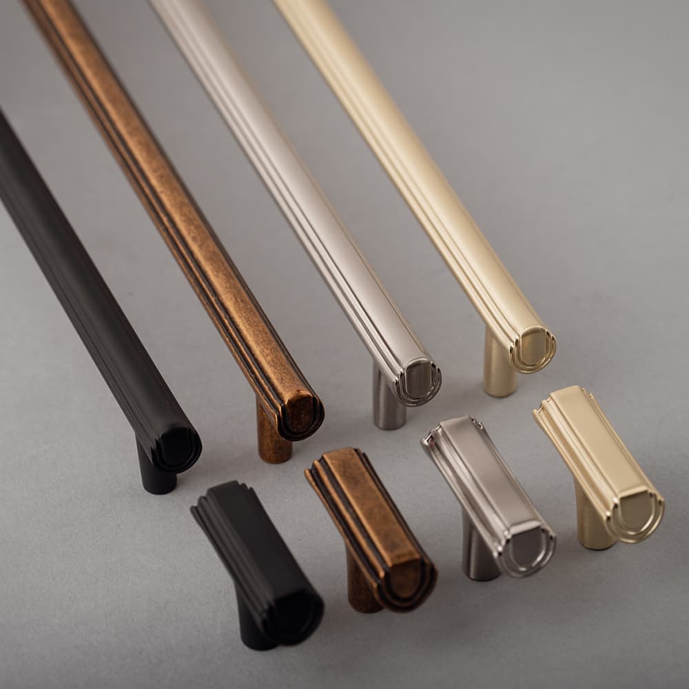 Altro Filton 11mm T-Bar Cabinet Pull Handle - 224mm Centres - Antique Brass