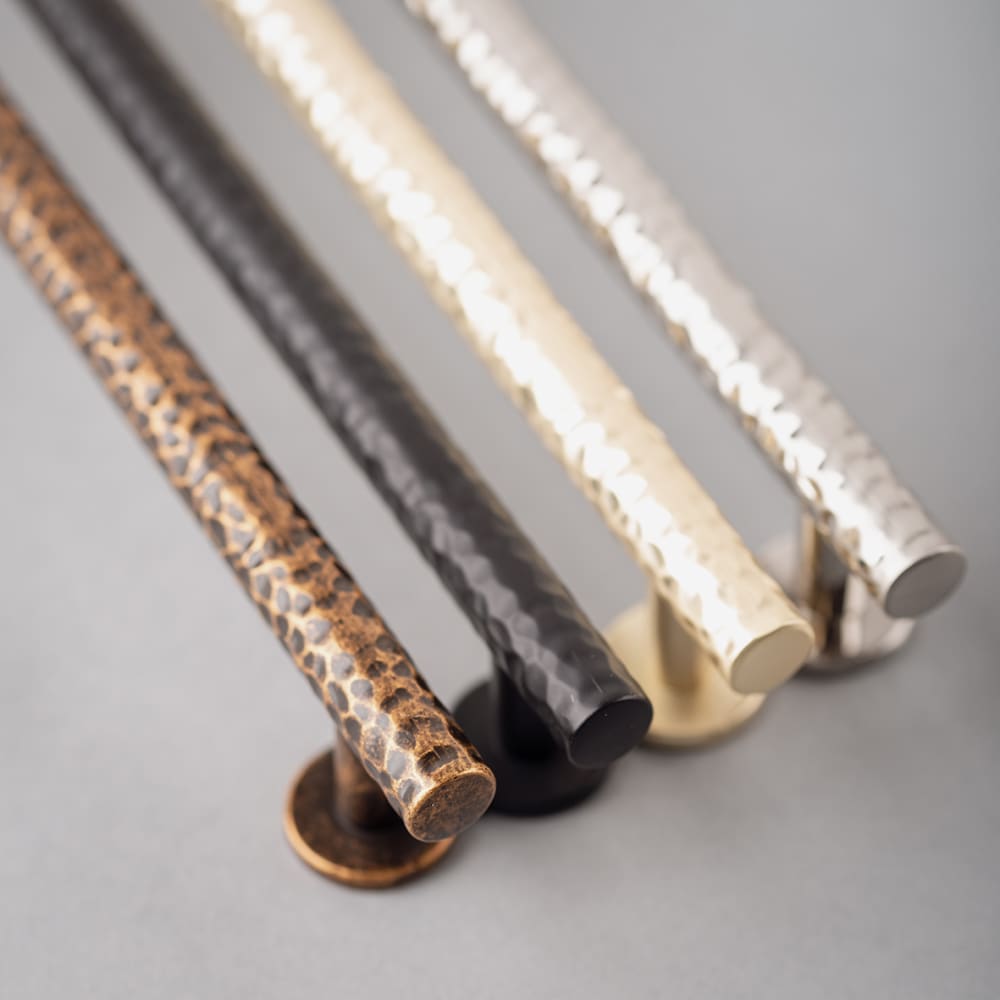 Hampstead Kendal 10.5mm Hammered T-Bar Cabinet Pull Handle - 224mm Centres - Antique Brass