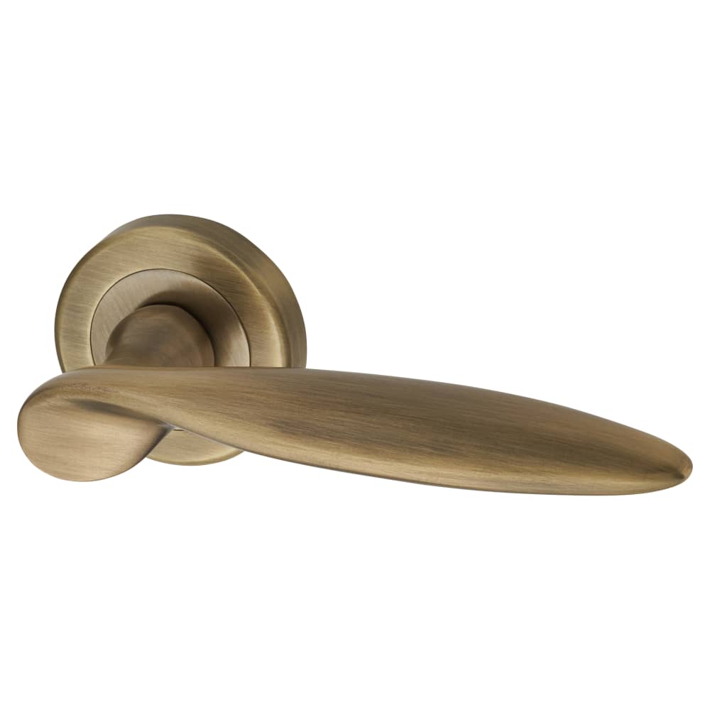 Altro Lancaster Door Handle on Rose - Antique Brass