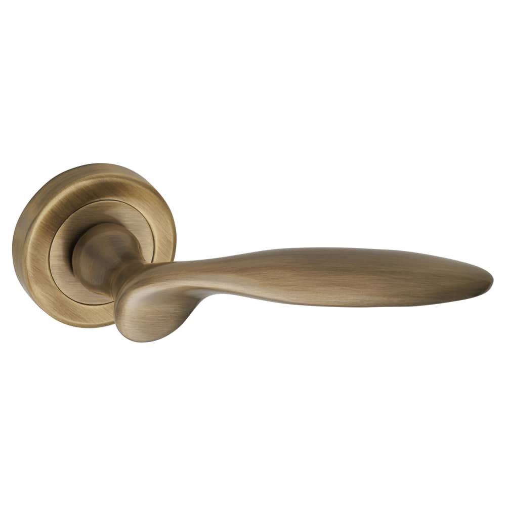 Altro Lancaster Door Handle on Rose - Antique Brass