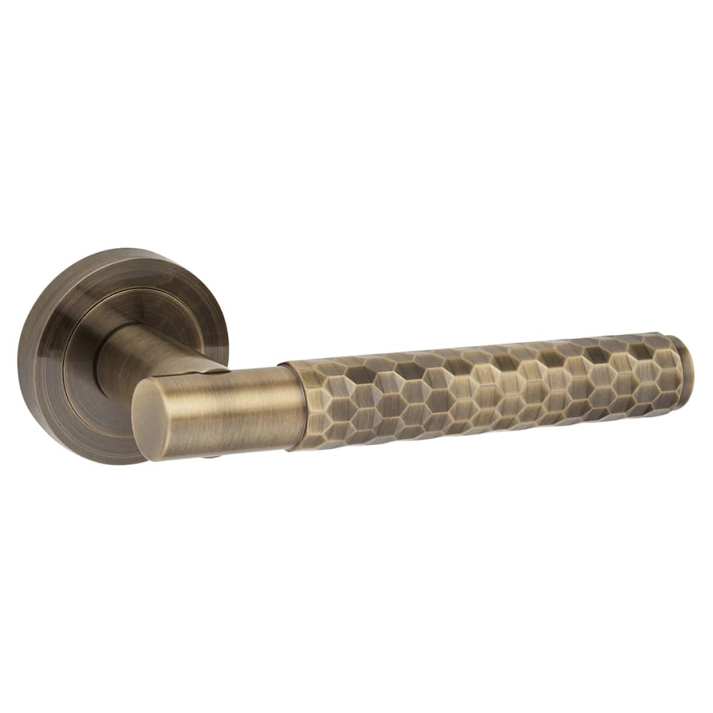 Altro Cara Honeycomb Door Handle on Rose - Antique Brass