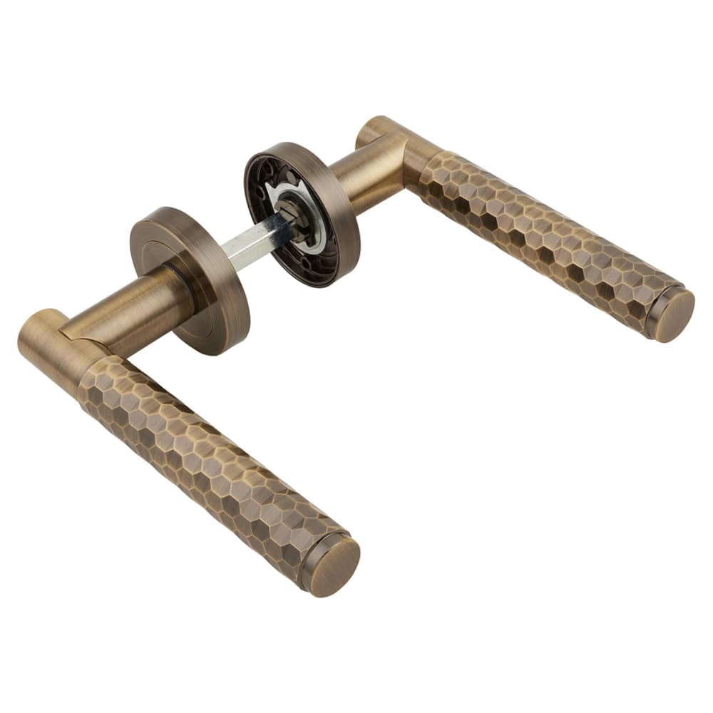 Altro Cara Honeycomb Door Handle on Rose - Antique Brass
