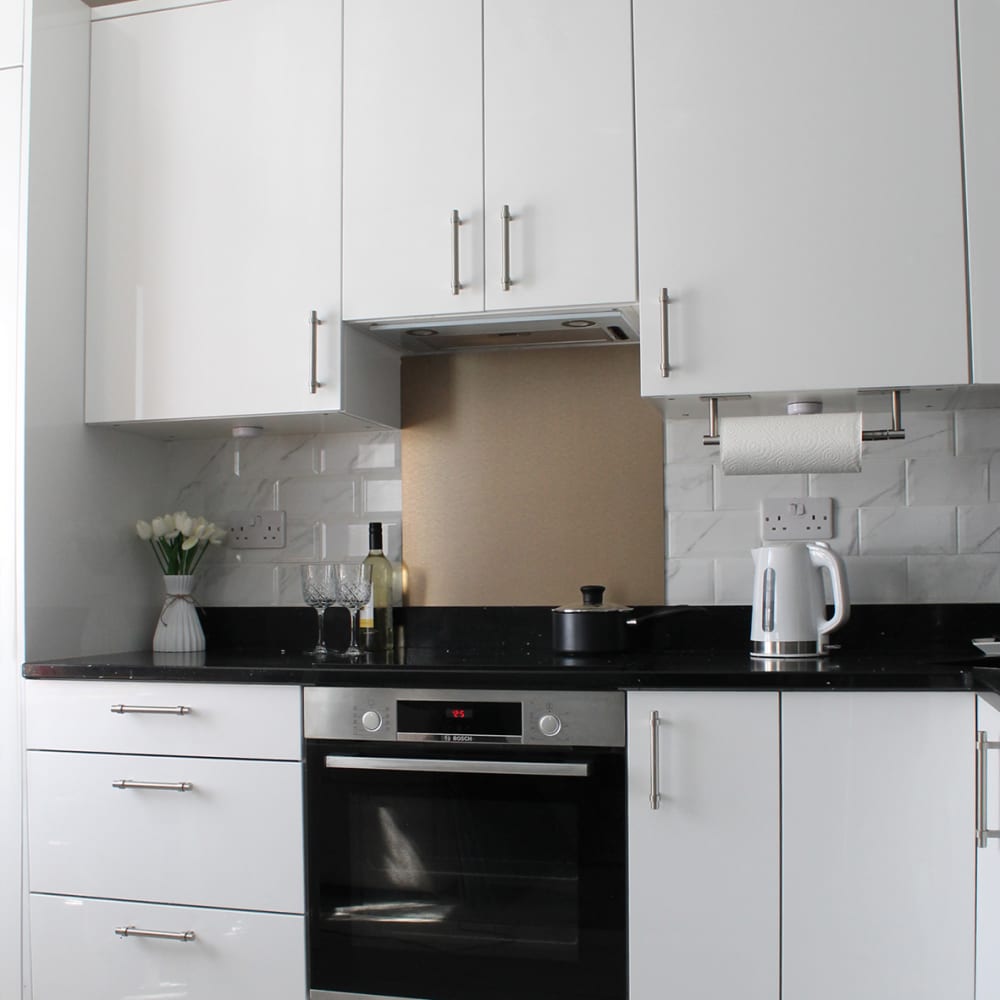 Altro Aluminium Kitchen Splashback - 900 x 750mm - Gloss Brushed Bronze