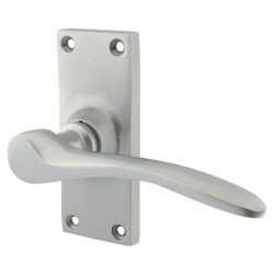Hampstead Satin Chrome Latch Door - Short Plate - Buckingham Range - 100 x 41mm
