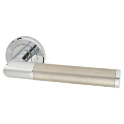 Serozzetta by Carlisle Brass Satin Nickel/Polished Chrome Door Handles on Round Rose - Trend Range