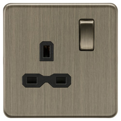 Knightsbridge 13A 1 Gang Screwless Flat Plate Double Pole Switched Socket - Antique Brass/Black