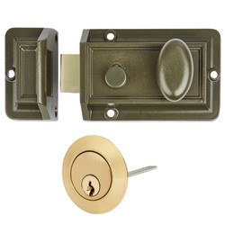Contract Traditional Nightlatch - 60mm - Green Case/Polished Brass Cylinder