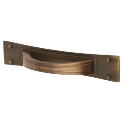 Altro Titan Georgian Cabinet Pull Handle on Backplate - 64mm Centres - Antique Brass