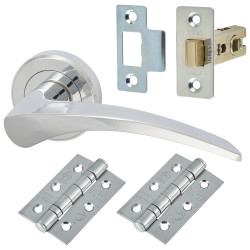 Serozzetta by Carlisle Brass Polished Chrome Latch Door Handles on Rose Pack - Oliver Range