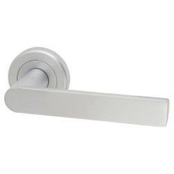 Serozzetta by Carlisle Brass Satin Chrome Door Handles on Round Rose - Edge Range