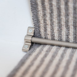 Altro Lines Stair Rod with Plain Finials - 900mm Length - Satin Nickel
