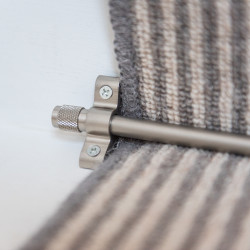 Altro Stair Rod with Knurled Finials - 900mm Length - Satin Nickel