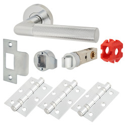 Jigtech Polished Chrome Knurled Latch Door Handles on Rose Pack - Passage - Tactil Range