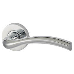 Jigtech Polished Chrome Door Handles on Round Rose - Solar Range