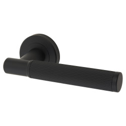 Serozzetta by Carlisle Brass Matt Black Lines Door Handles on Round Rose - Image Range