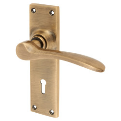 Hampstead Antique Brass Keyhole Lock Door Handles - Buckingham Range - 152 x 41mm
