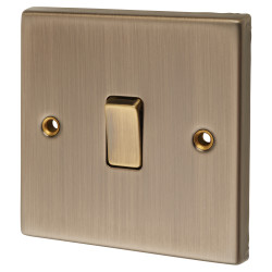 Knightsbridge 10AX 1 Gang Intermediate Light Switch - Antique Brass