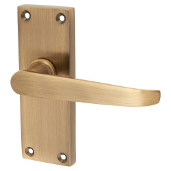 Touchpoint Antique Brass Victorian Straight Latch Door Handles - Short Plate - 118 x 42mm