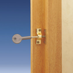 Yale 8K118 Budget Wooden Window Lock - Polished Brass - Pack of 4 with 1 Key