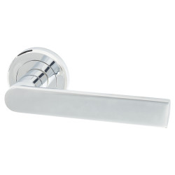 Serozzetta by Carlisle Brass Polished Chrome Door Handles on Round Rose - Edge Range