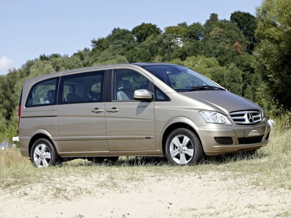 Rent Mercedes-Benz Viano