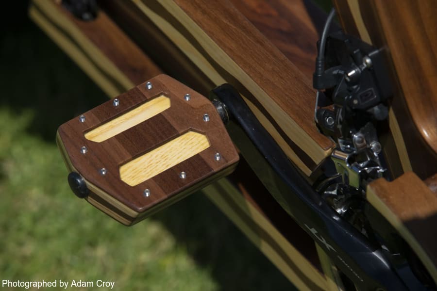 Detailed picture of wooden pedals