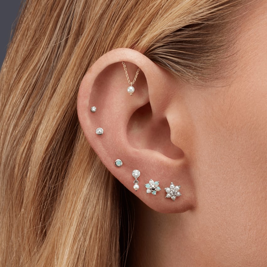 Natural Pearl Threaded Stud Earring Yellow Gold 2mm