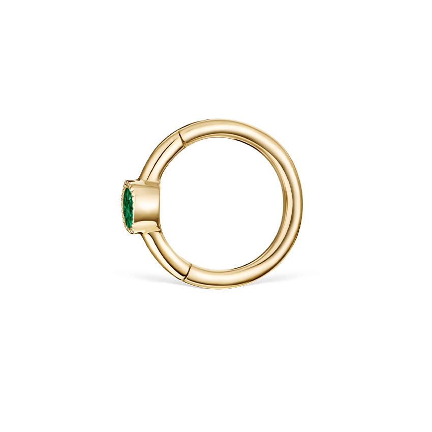 Scallop Set Emerald Hoop Earring Yellow Gold 6.5mm