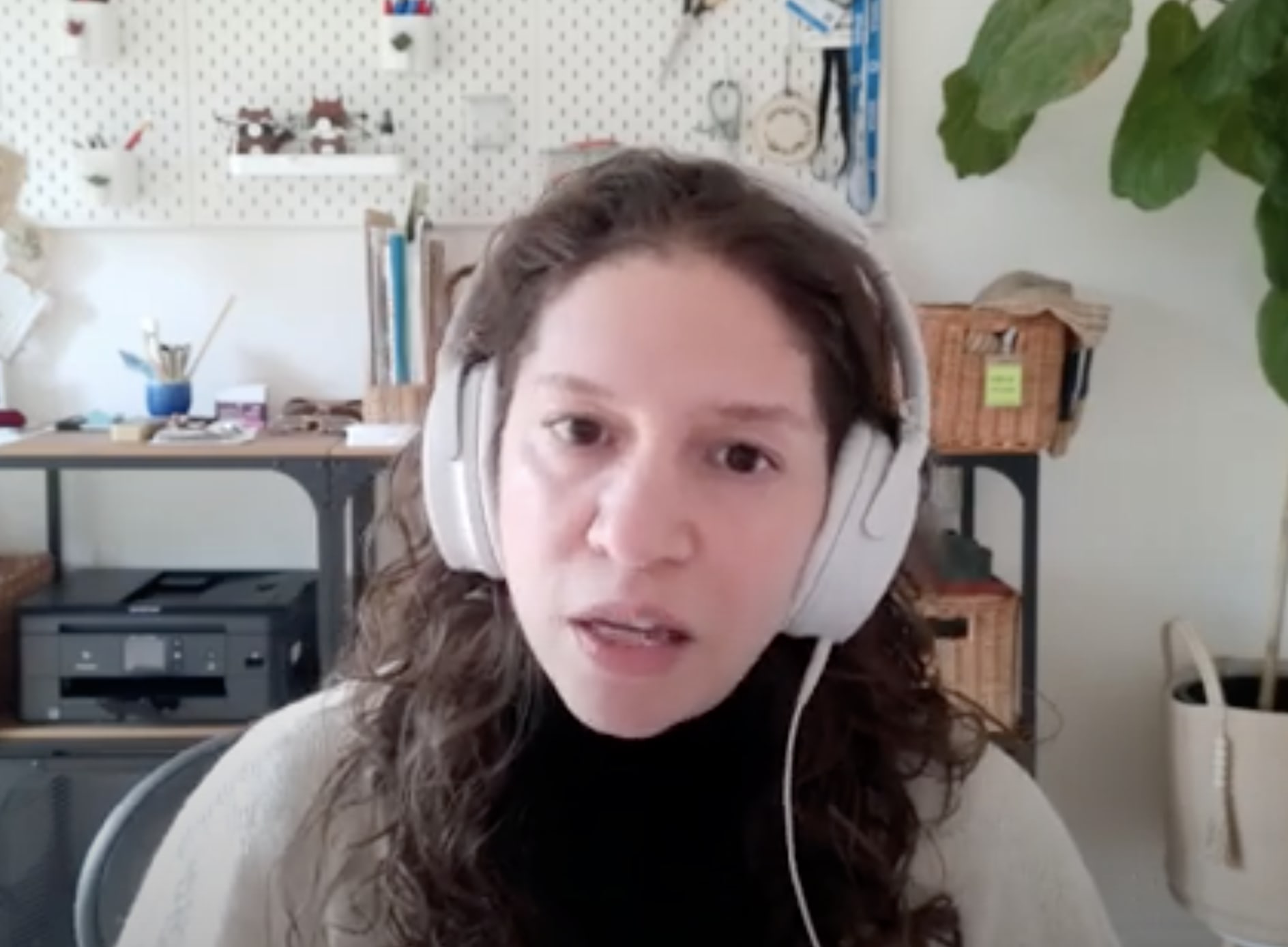 Marisa talking on Den's podcast.