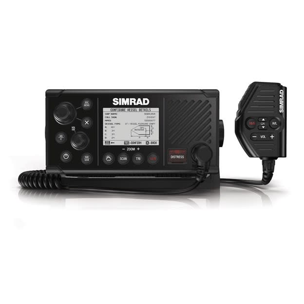 Simrad RS40-B, med innebygget AIS sender/mottaker