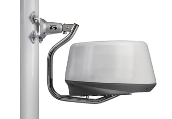 Scanstrut selvopprettende radarbrakett for mast
