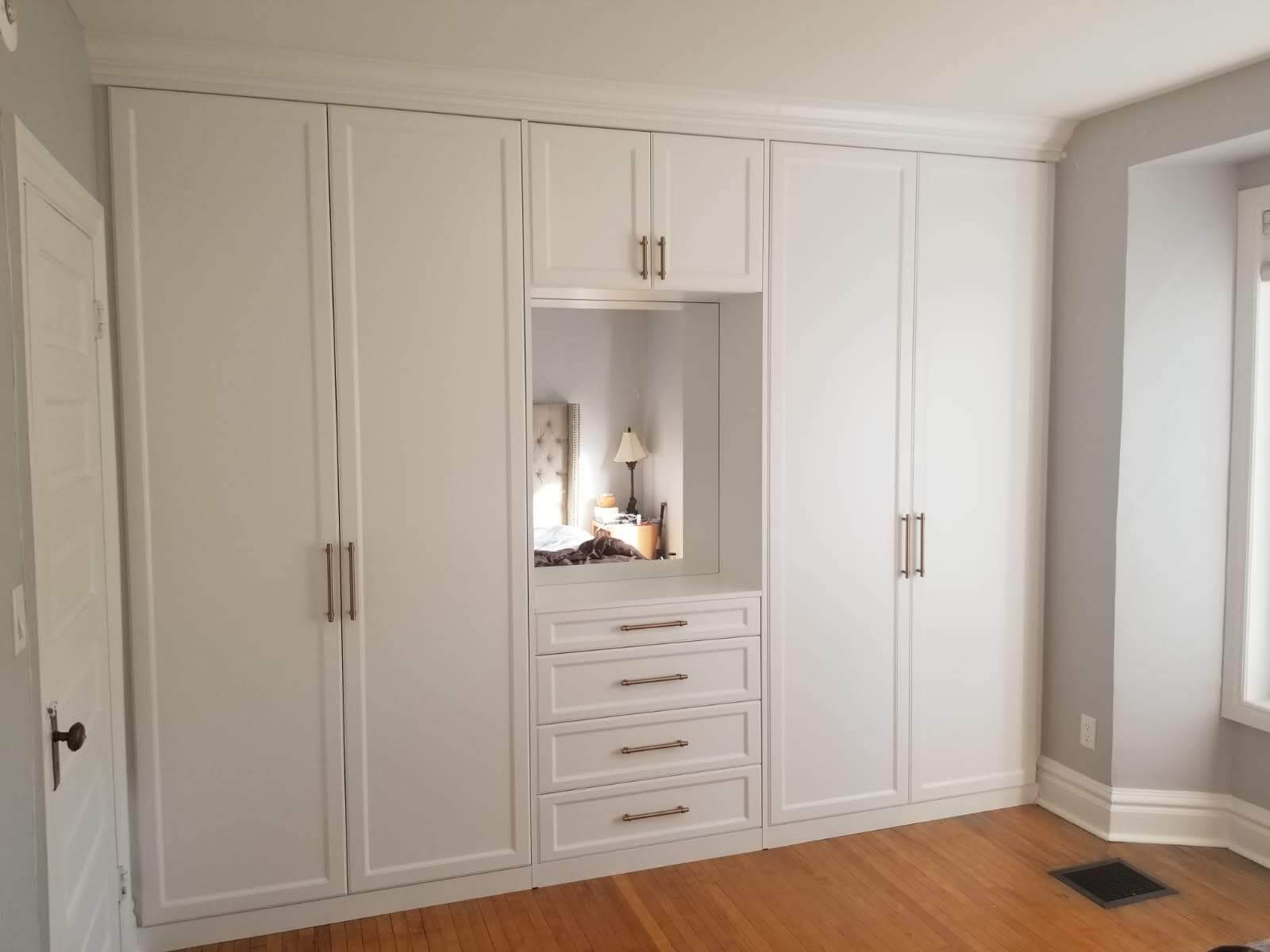 Custom bedroom wardrobe with mirrored doors